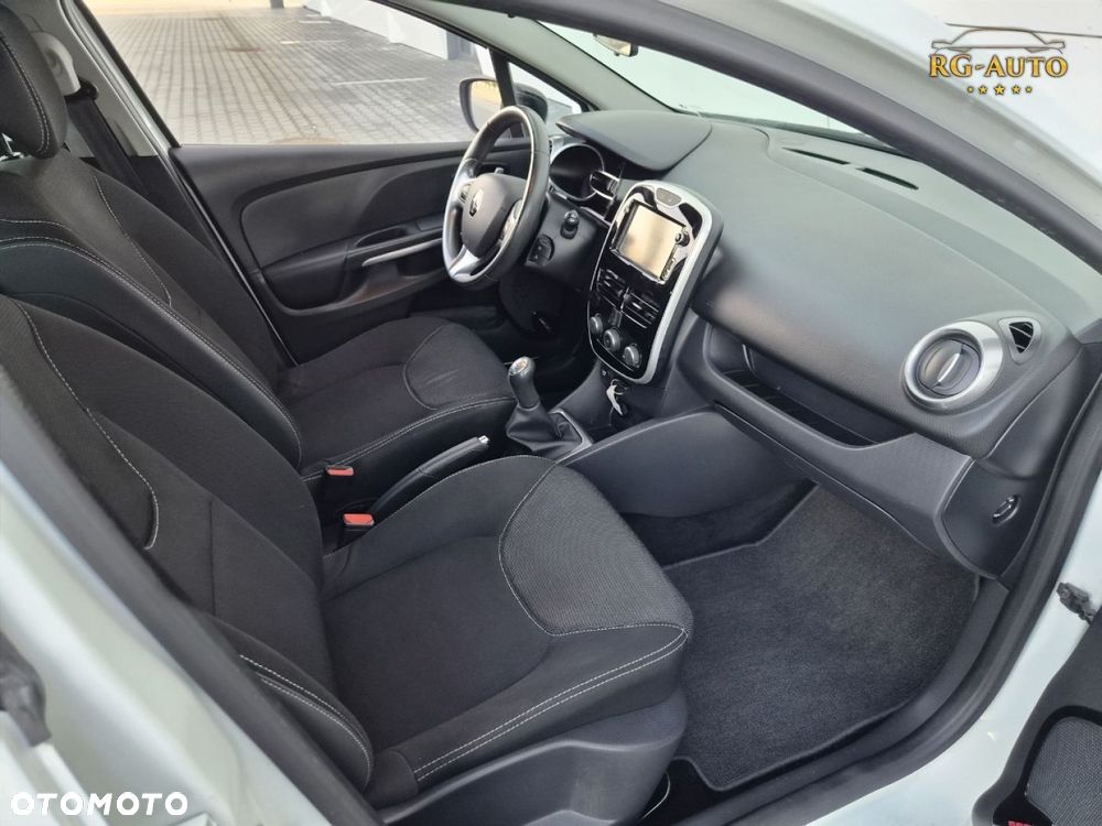Renault Clio - 24