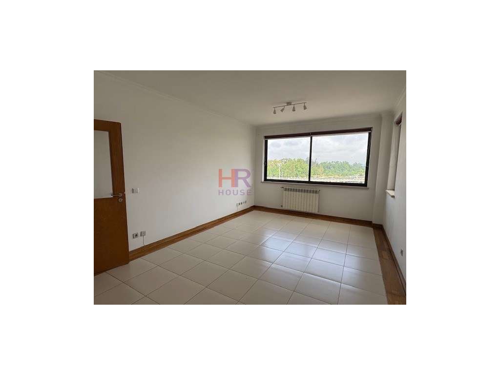 Coimbra arrenda-se t1 com lugar de garagem coberto. - Grande imagem: 3/21
