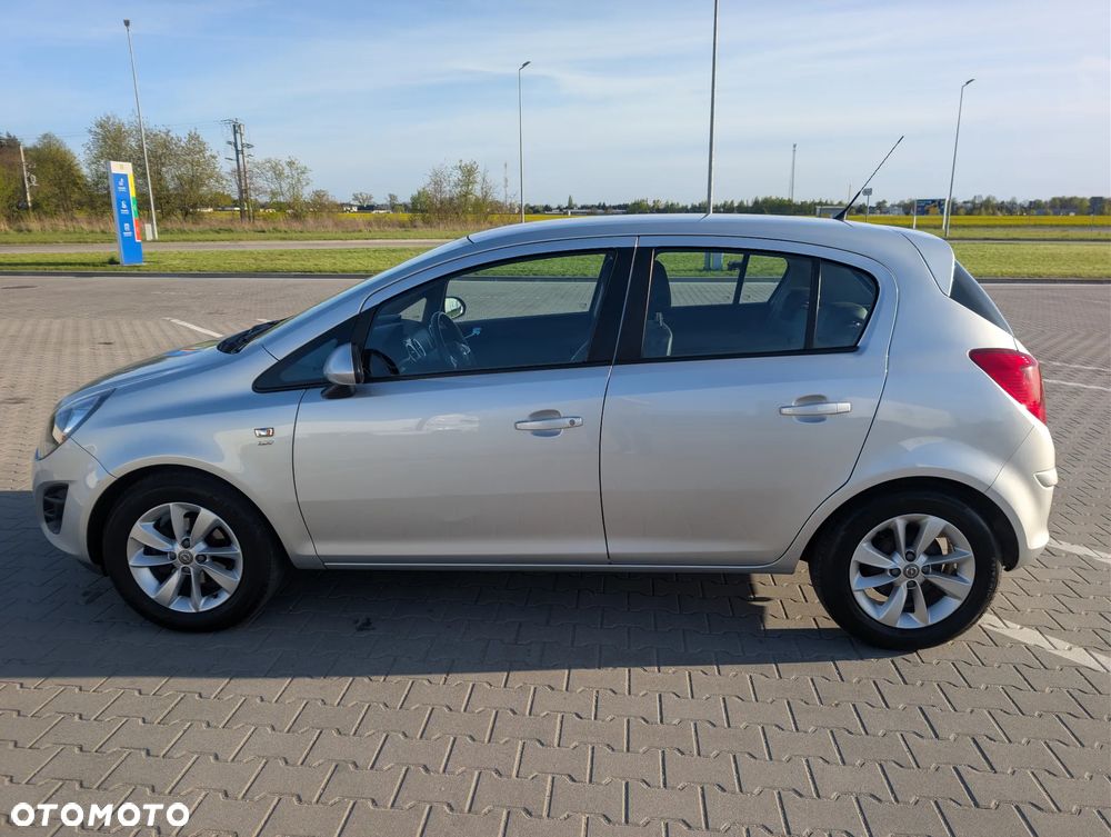 Opel Corsa 1.2 16V Energy - 4