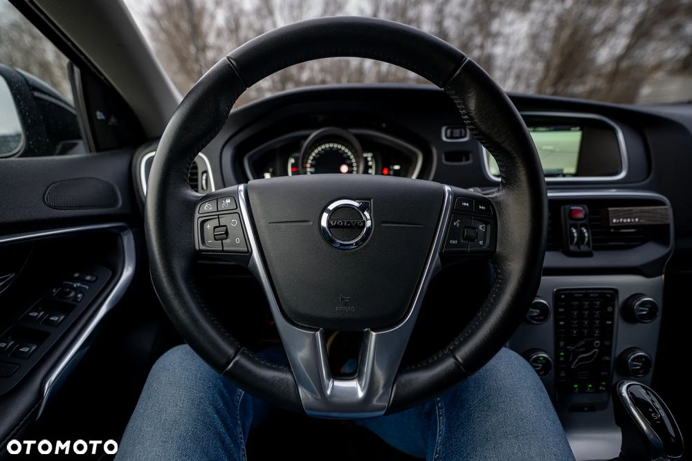 Volvo V40 T3 Drive-E Summum - 17