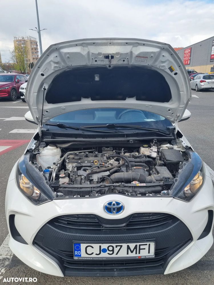 Toyota Yaris - 8