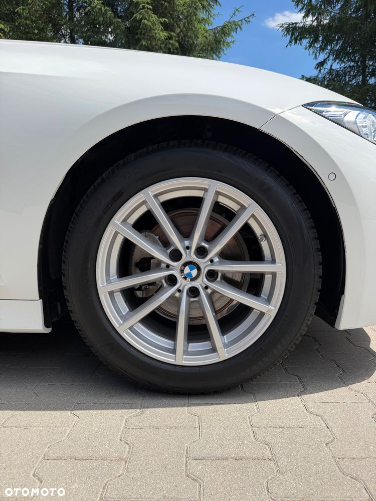 BMW Seria 3 320i M Sport - 40