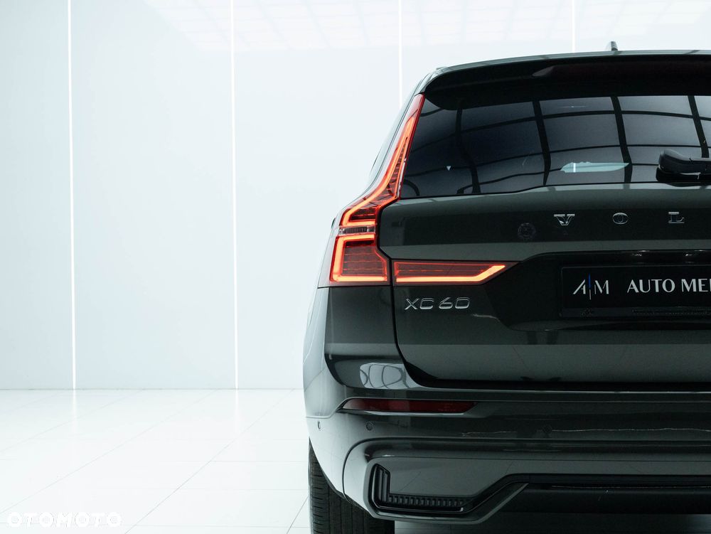 Volvo XC 60 B4 D AWD Ultimate Dark - 15