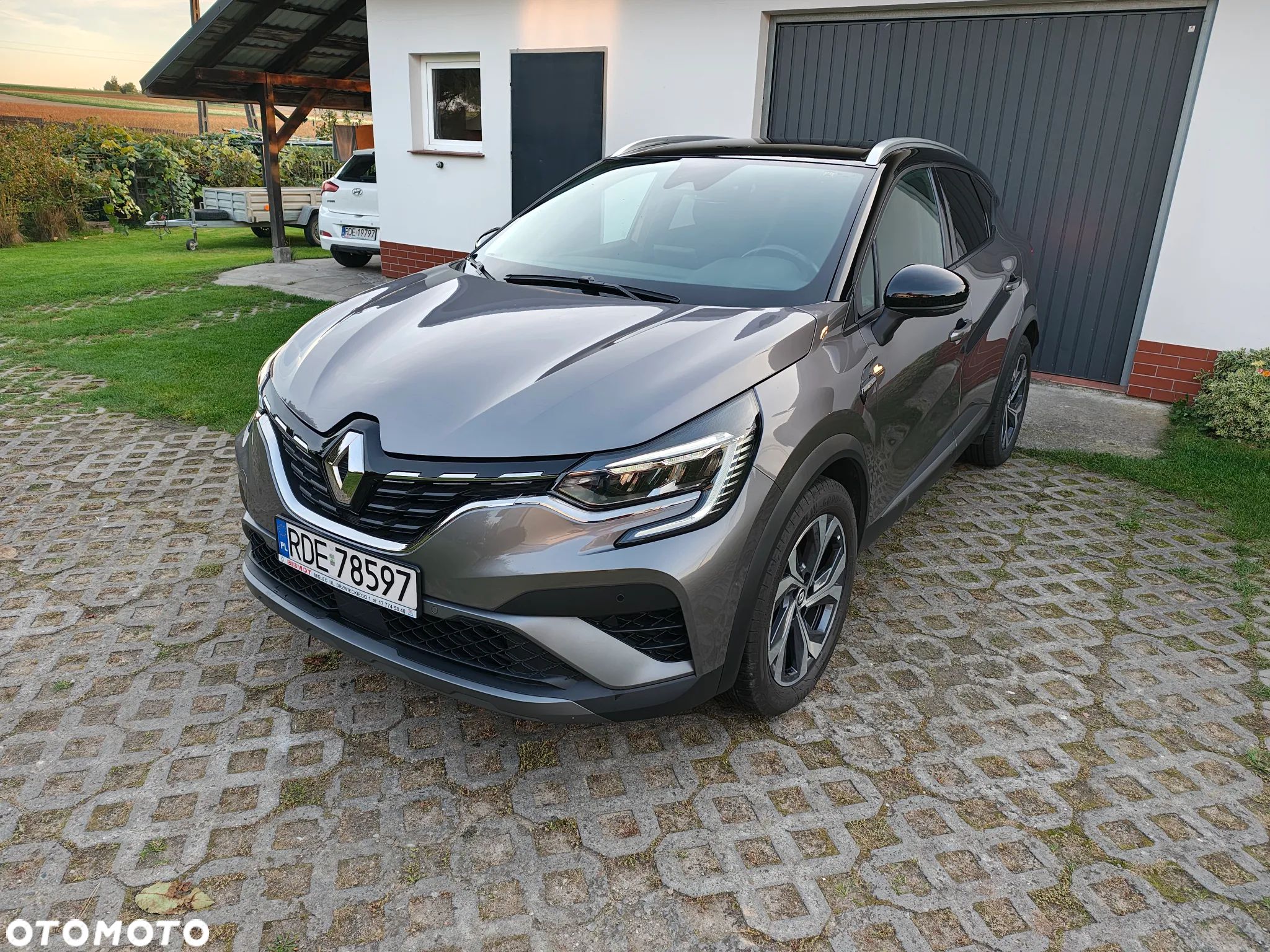 Renault Captur 1.3 TCe Intens EDC - 1