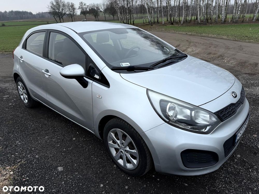 Kia Rio 1.2 Dream Team Edition - 4