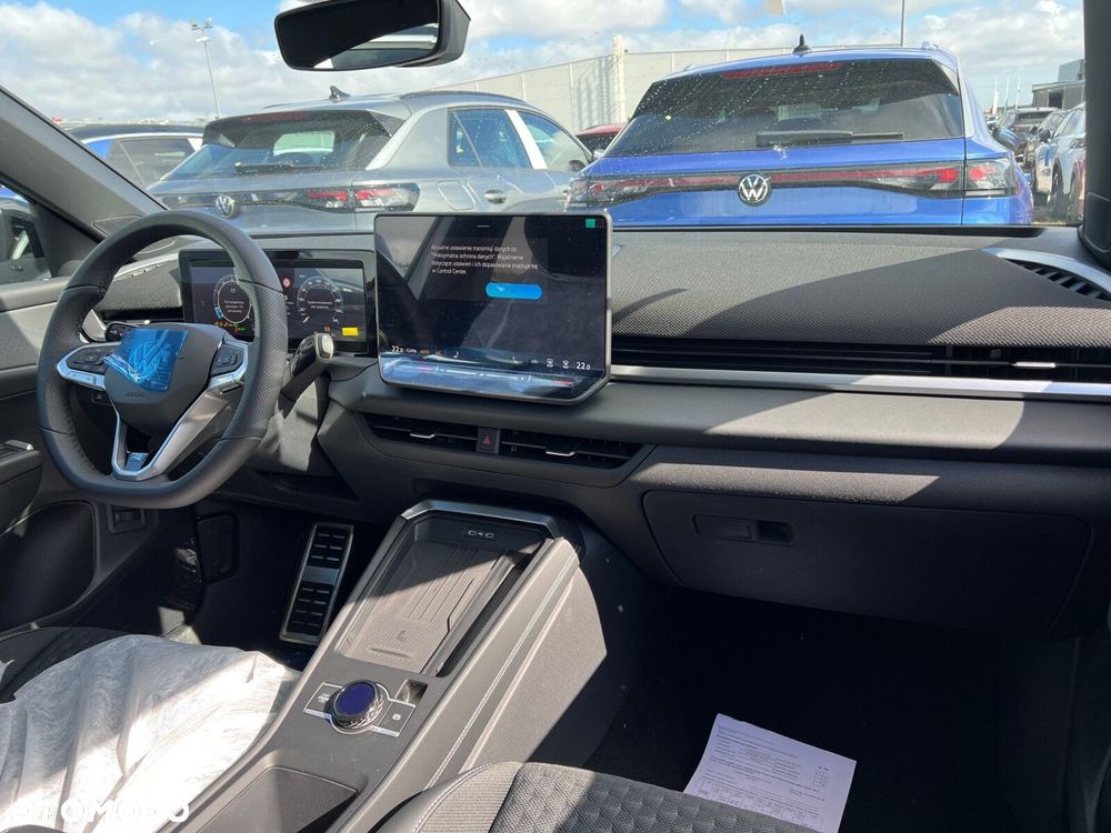 Volkswagen T-Roc - 7