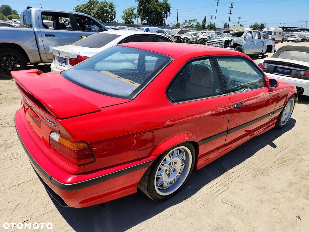 BMW M3 Standard - 4