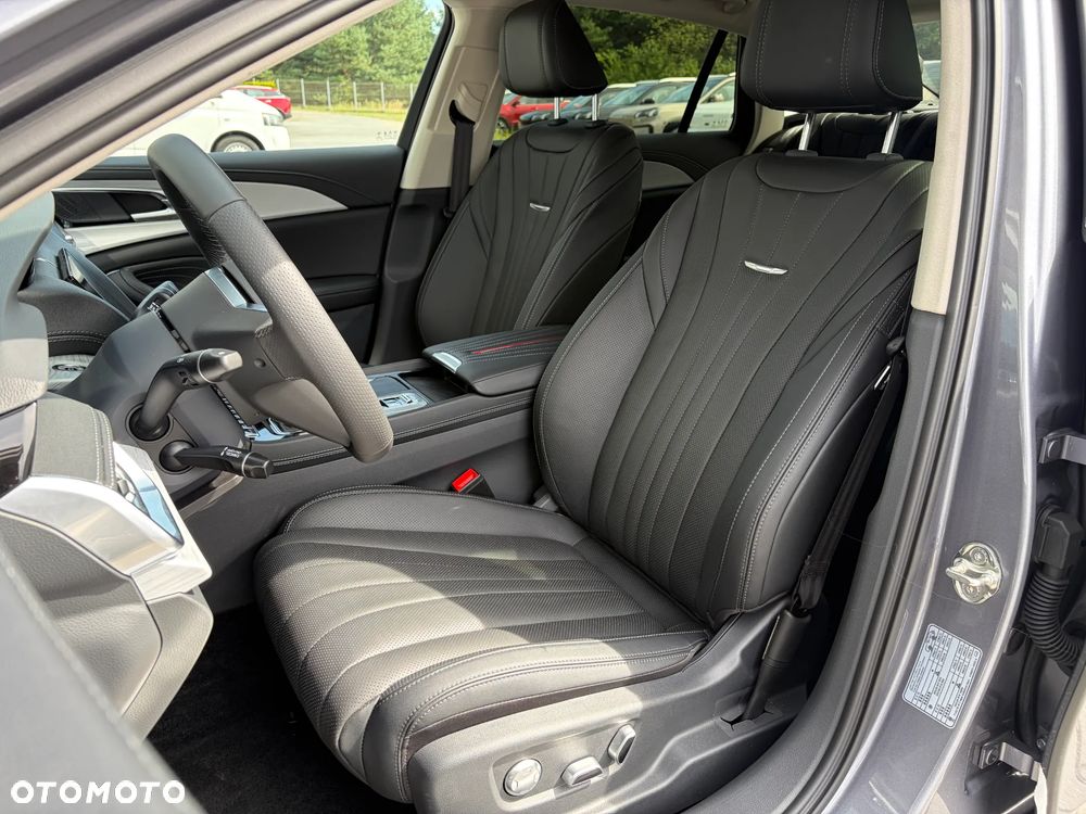 Hongqi H5 2.0T Deluxe - 16