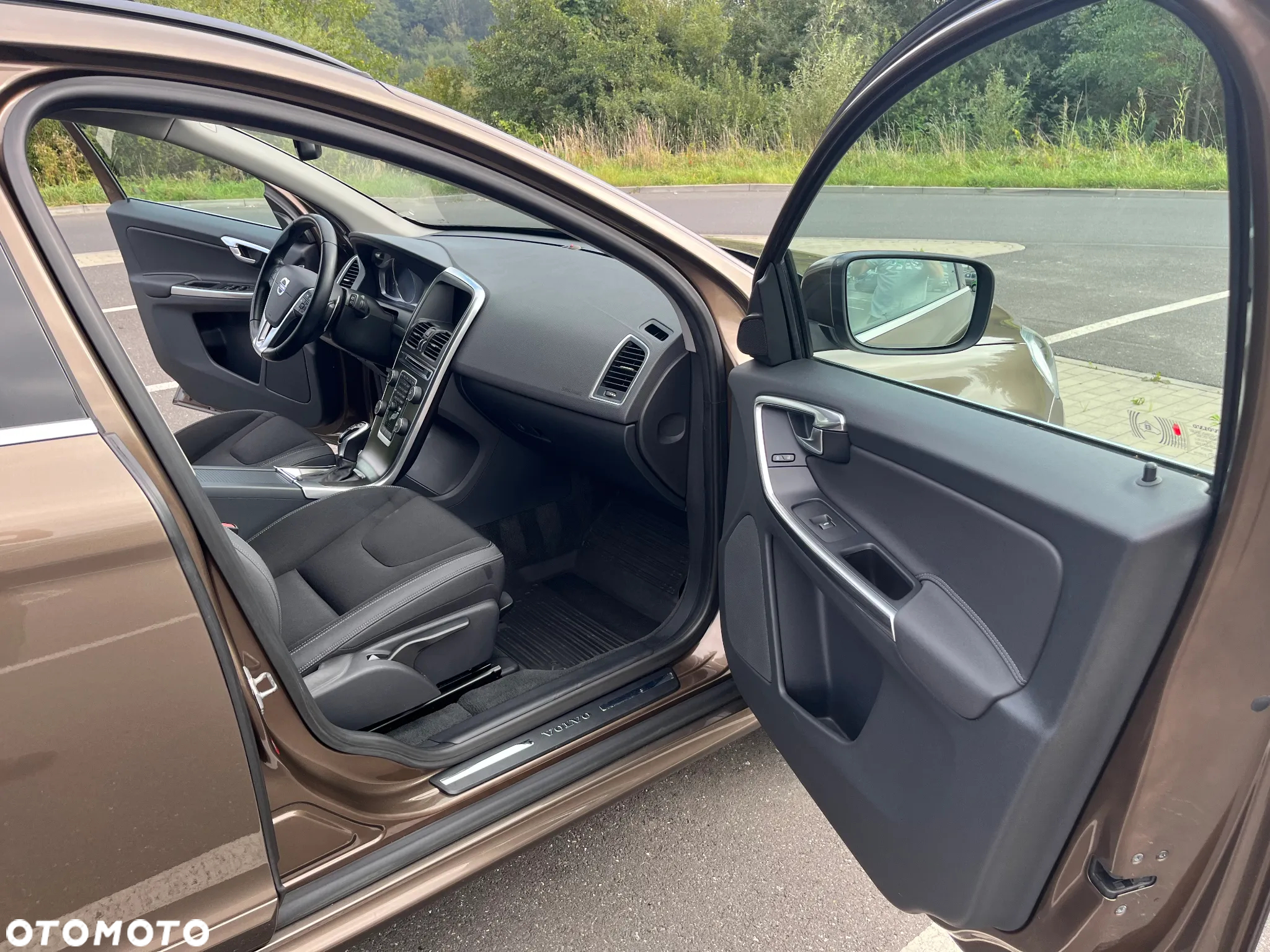 Volvo XC 60 2.4D AWD Momentum - 10
