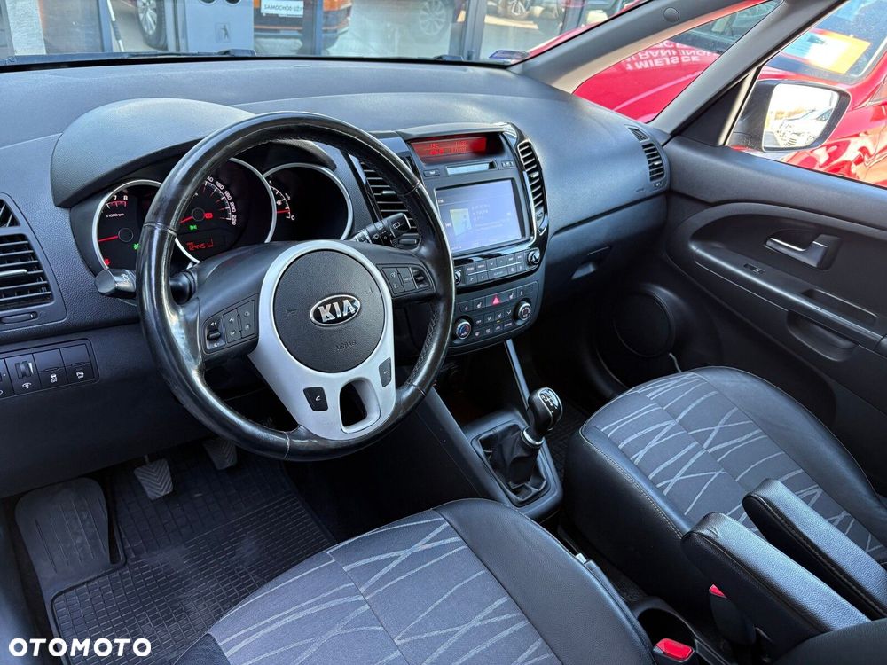 Kia Venga - 12