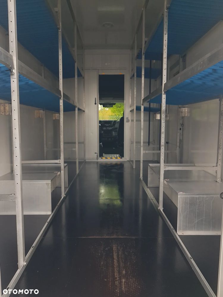 Iveco DAILY KONTENER NISKOPODŁOGOWY 4,43x2,23x2,42 SKLEP FOODTRUCK BAR KLIMA KONIOWÓZ KAMPER - 17