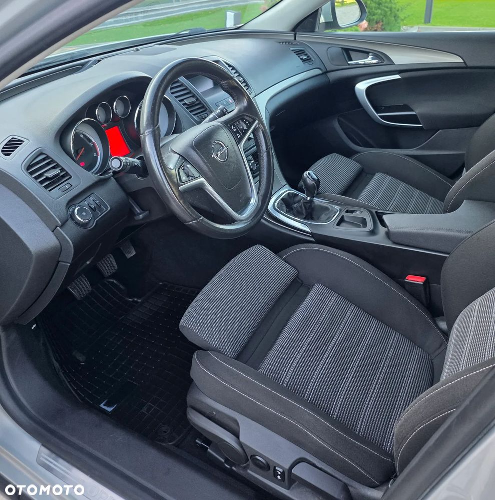 Opel Insignia - 12