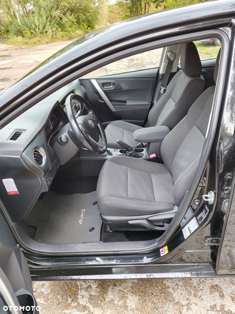 Toyota Auris 1.8 HSD Luna - 4