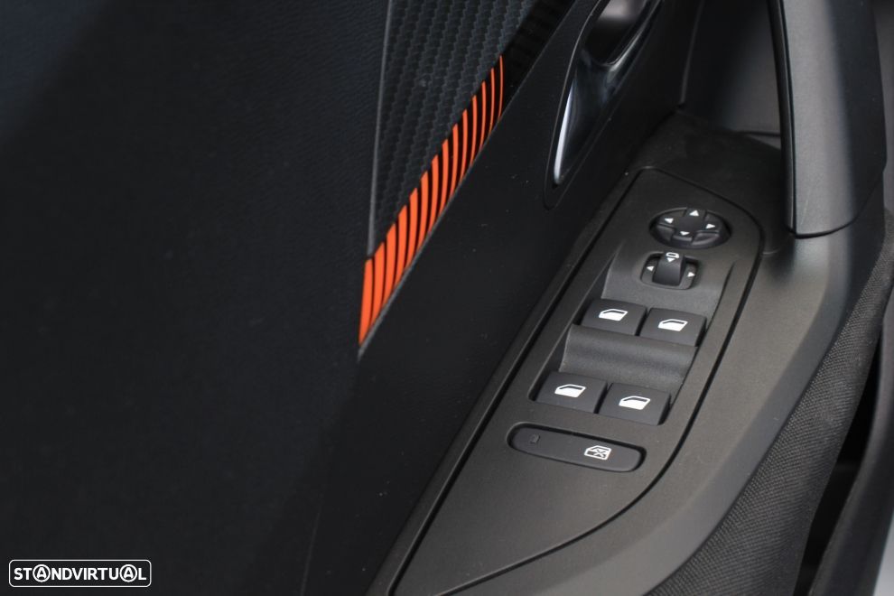 Peugeot 2008 1.2 PureTech Active Pack - 23