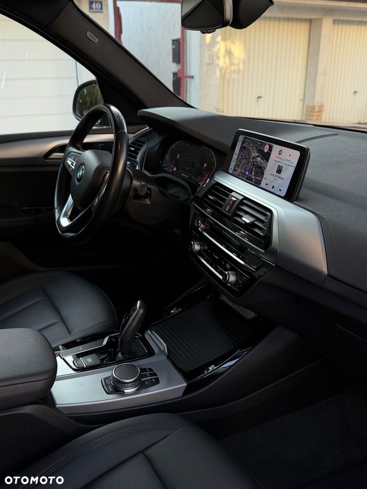BMW X3 sDrive18d - 15