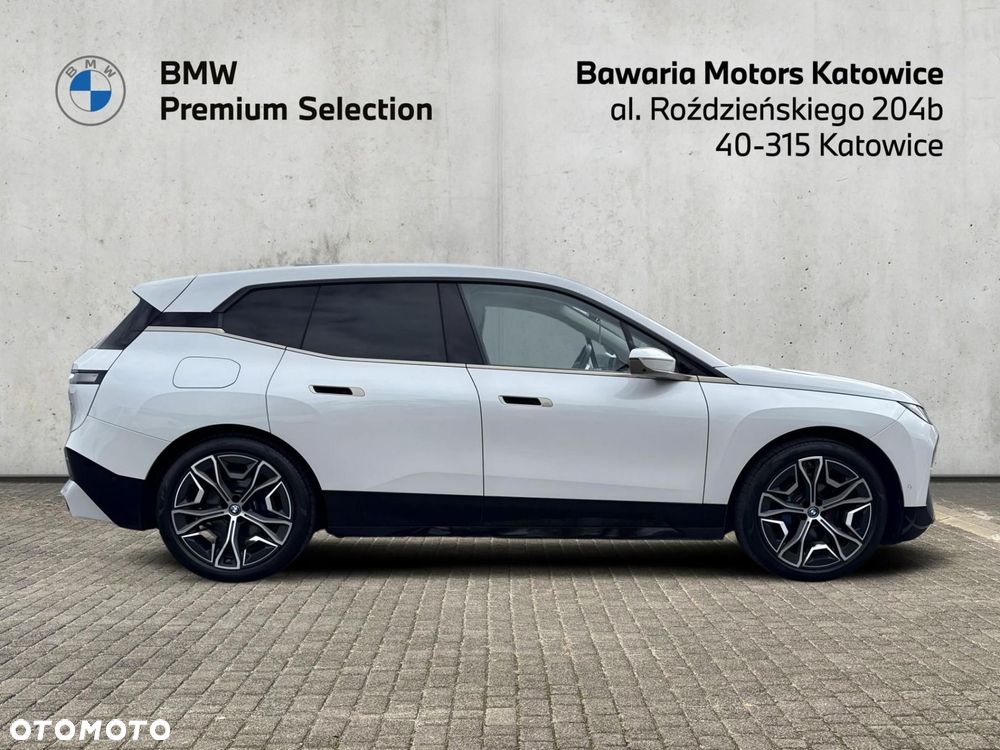 BMW iX - 25