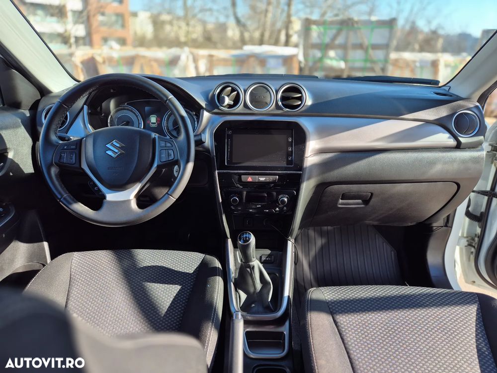 Suzuki Vitara 1.0 Passion - 8