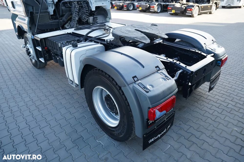 MAN TGX 18.500 / 4x4 / HIDRAULICĂ / HIDROPILARE / CABINĂ JOSĂ / EURO 6 / NAVIGAȚIE / - 15