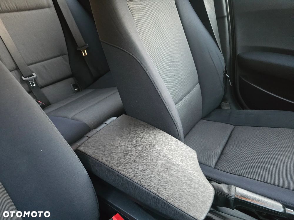 BMW Seria 1 118d - 25
