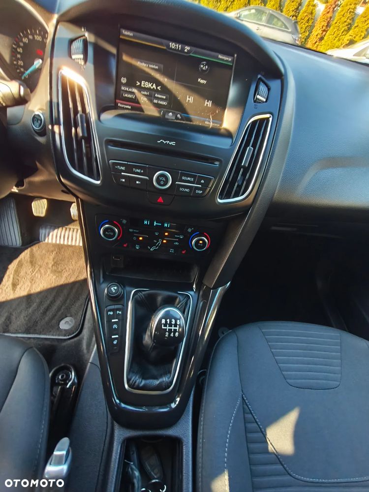 Ford Focus 1.0 EcoBoost STart-Stopp-System TITANIUM - 33