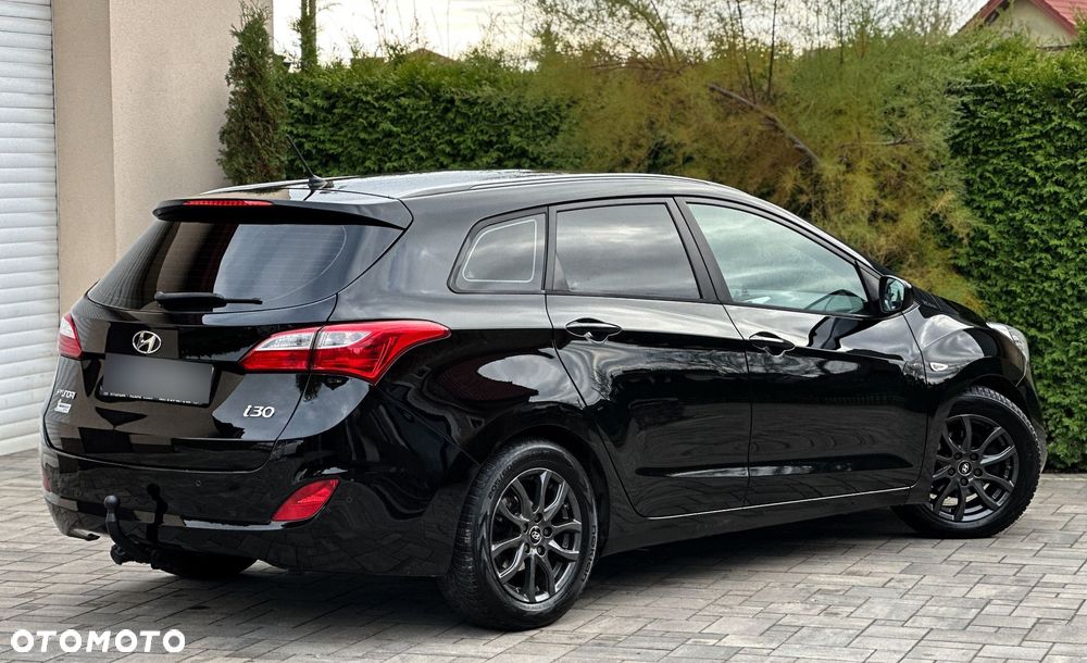 Hyundai i30 1.6 CRDI Fifa World Cup Edition - 21