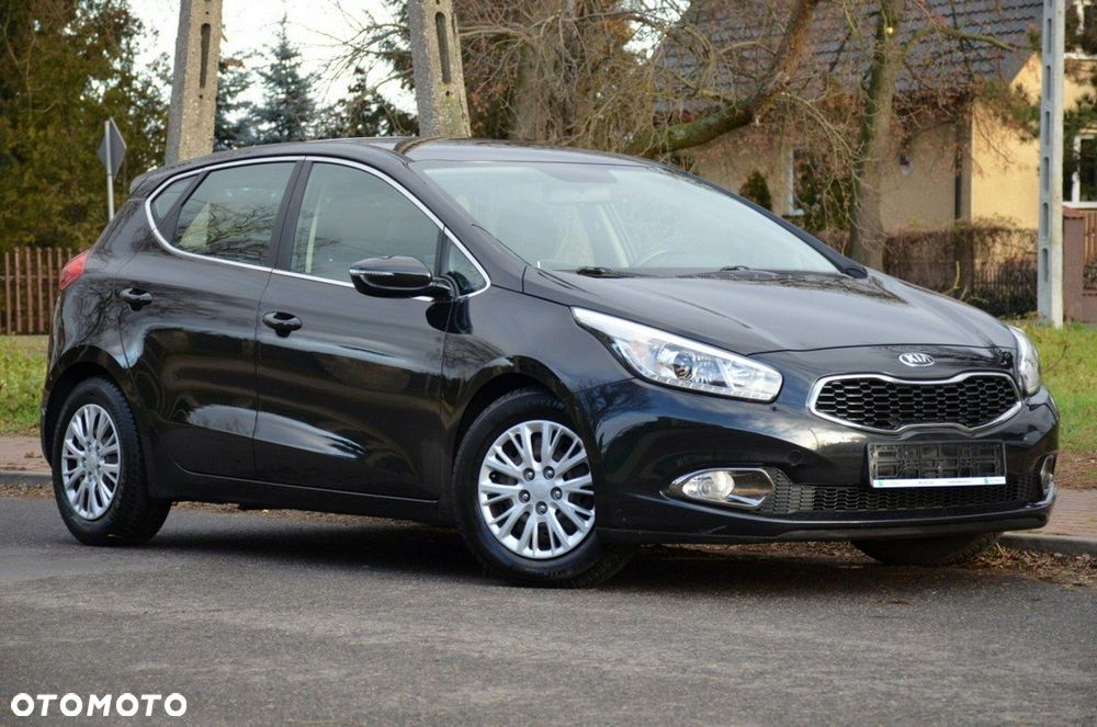 Kia Ceed - 16