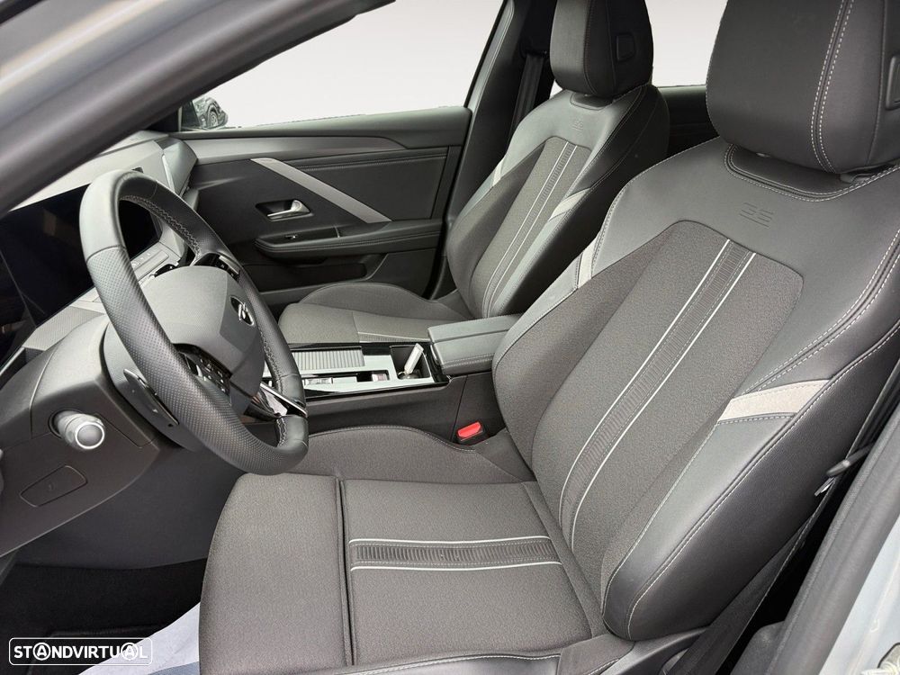 Opel Astra 1.2 T GS Aut. - 9