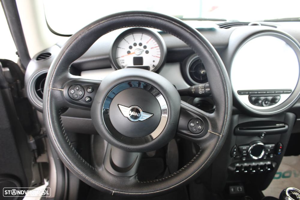 MINI 3 Portas Cooper D - 9