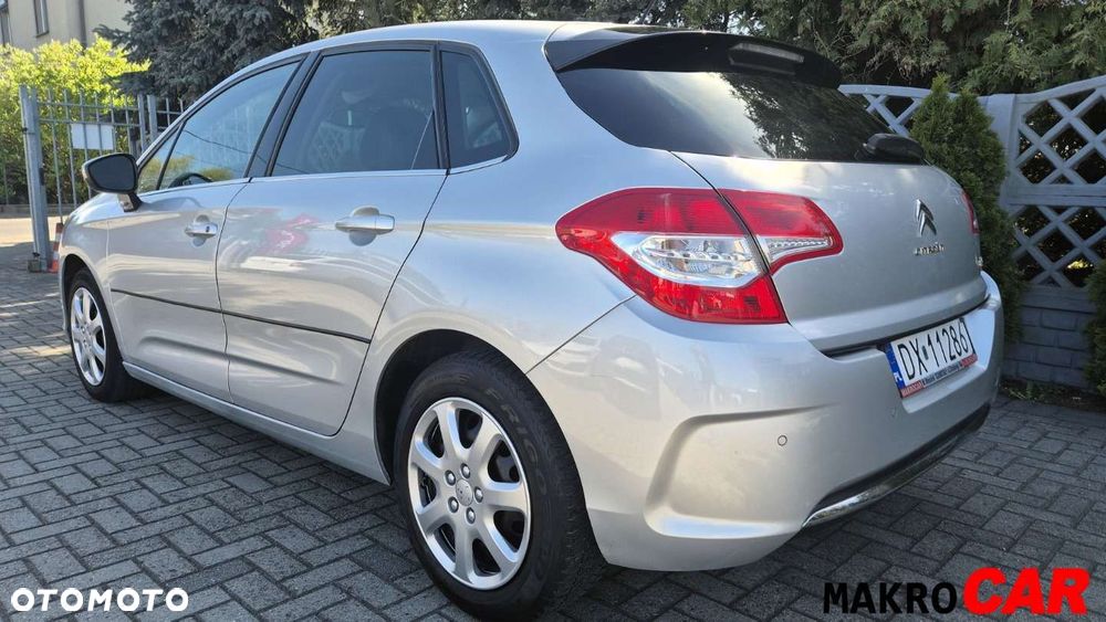 Citroen C4 2012 photo 2