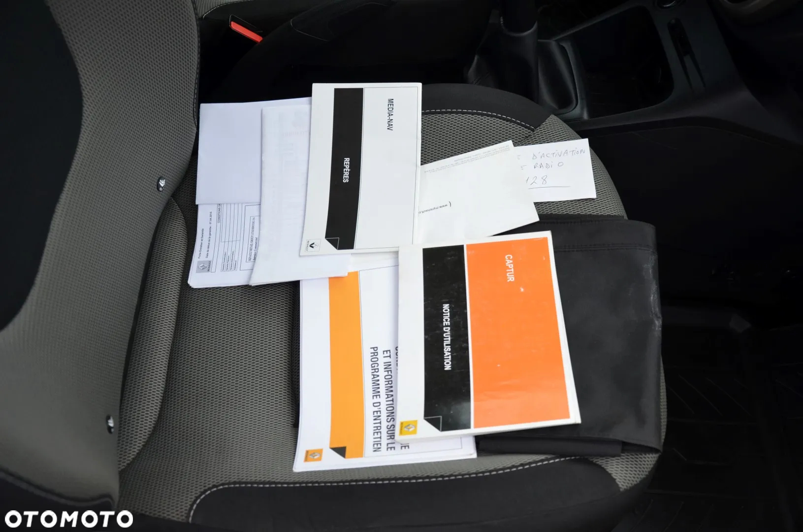 Renault Captur - 29
