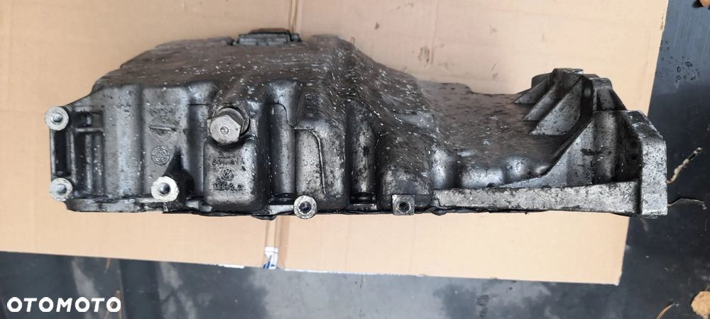 Miska oleju 03G103603J VW SKODA  Audi 2.0 tdi 140 km BLB - 2