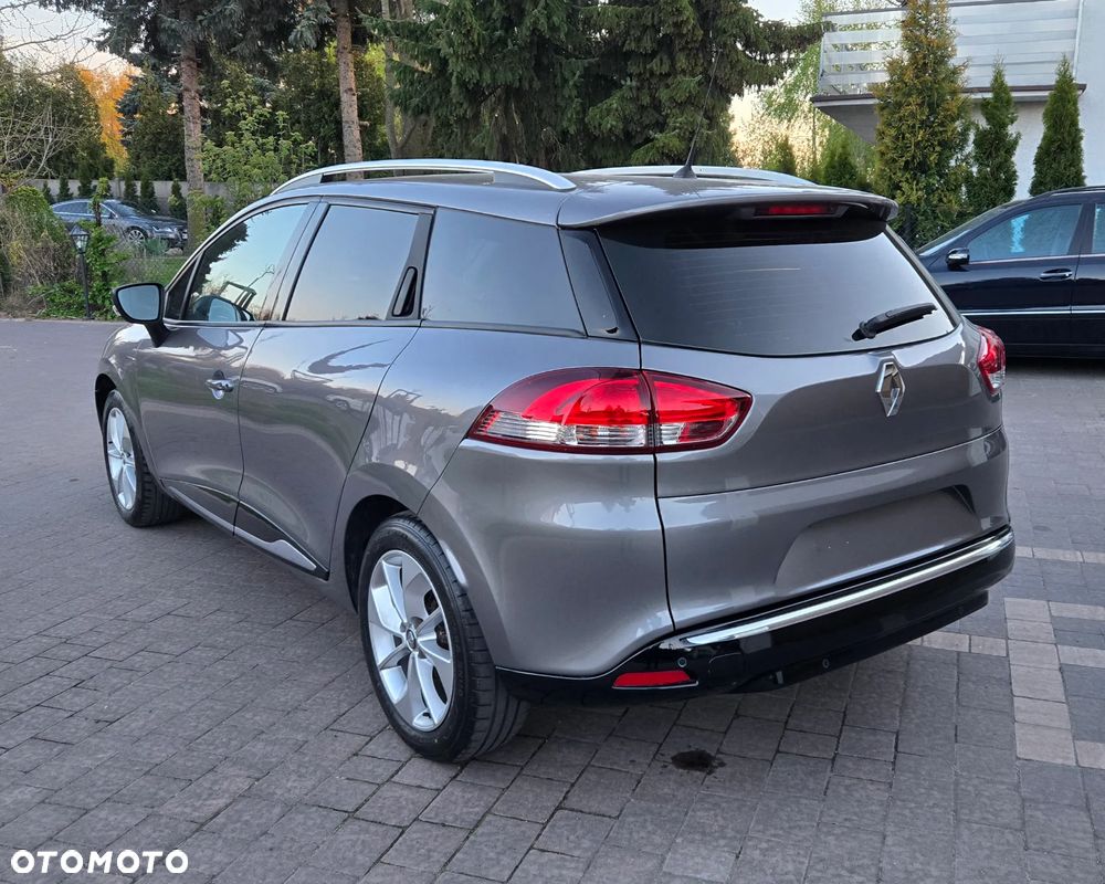 Renault Clio 1.2 16V 75 LIMITED - 8