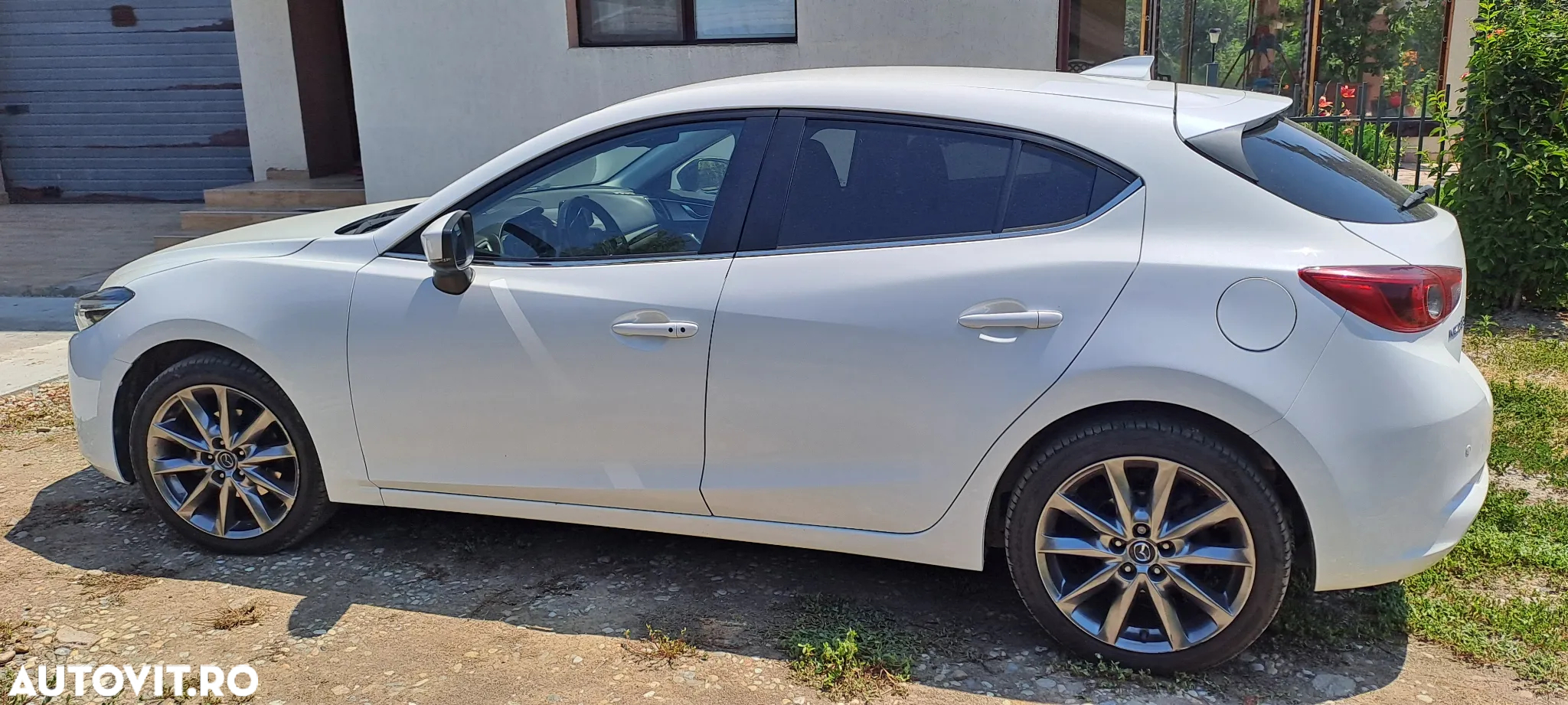 Mazda 3 G120 Takumi - 3