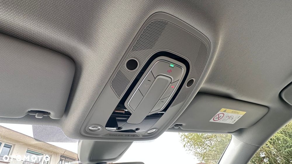 Audi A4 Avant 2.0 TDI S tronic - 32