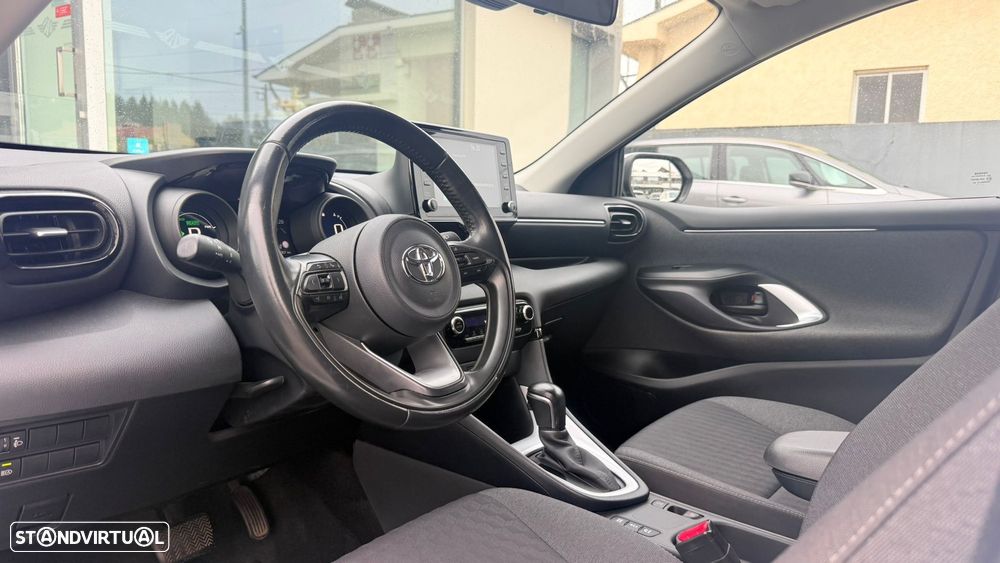 Toyota Yaris 1.5 HSD Comfort+P.Style - 10