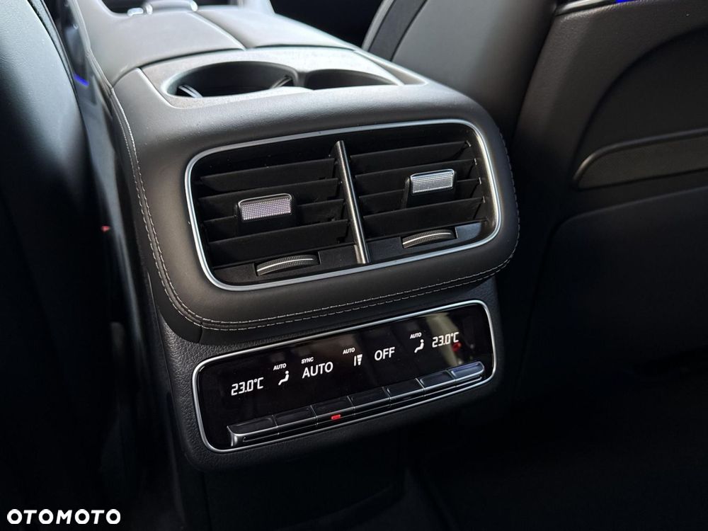 Mercedes-Benz GLS - 16