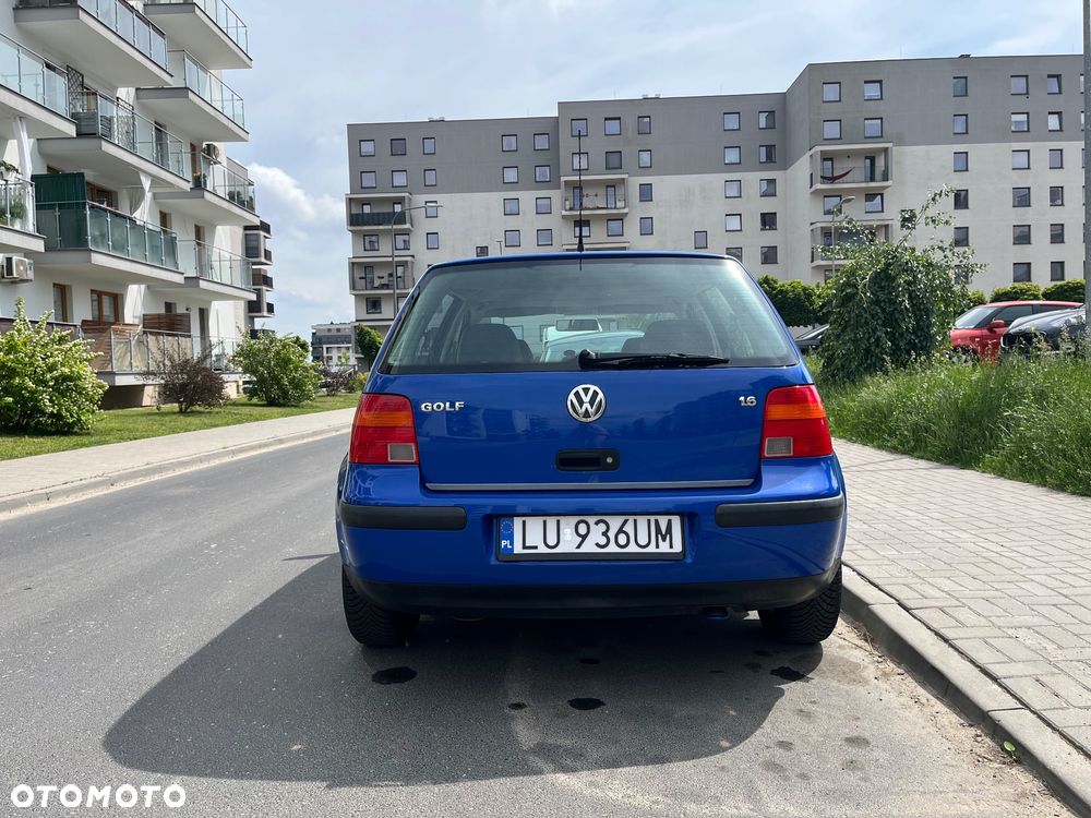 Volkswagen Golf 1.6 Trendline - 5
