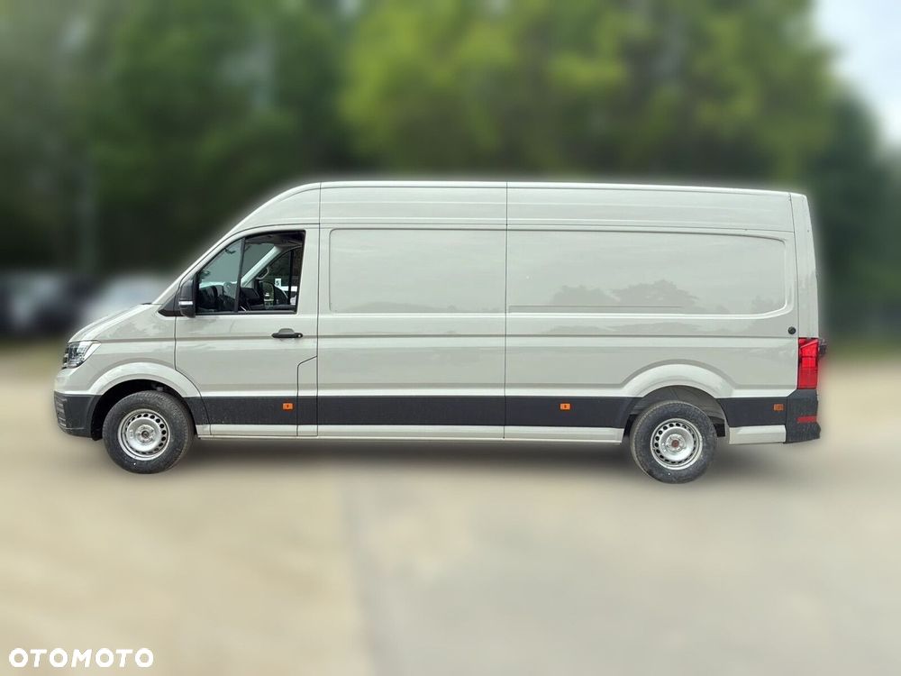 Volkswagen Crafter 35 Furgon z wysokim dachem 2,0 177 KM /Automatyczna r. o. 4490 mm - 8