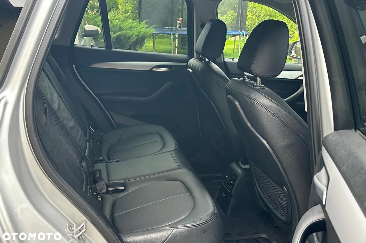 BMW X1 sDrive18i Advantage - 12