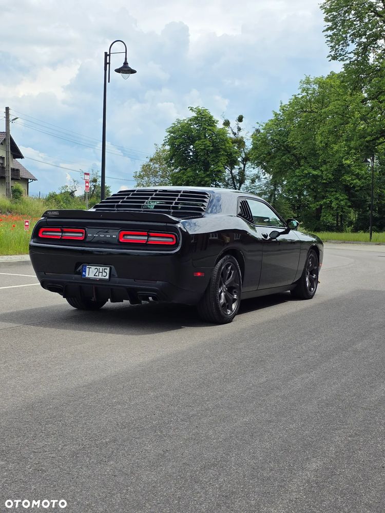 Dodge Challenger - 15