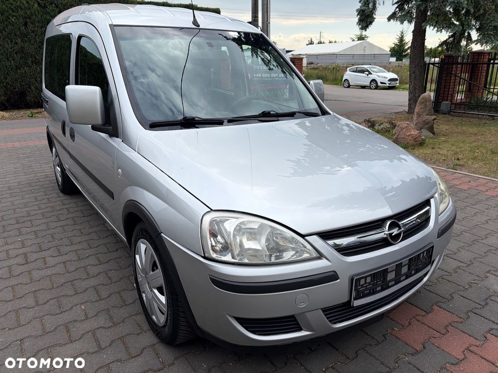 Opel Combo Tour Color Edition - 20