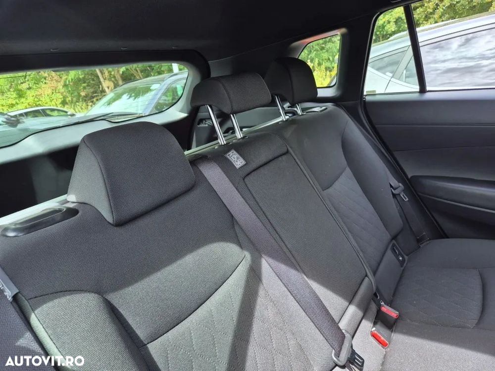 Toyota Corolla 1.8 HSD Dynamic - 8
