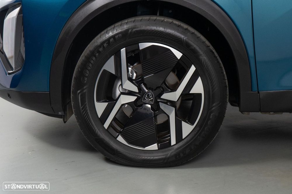 Peugeot 2008 1.2 PureTech Allure - 12