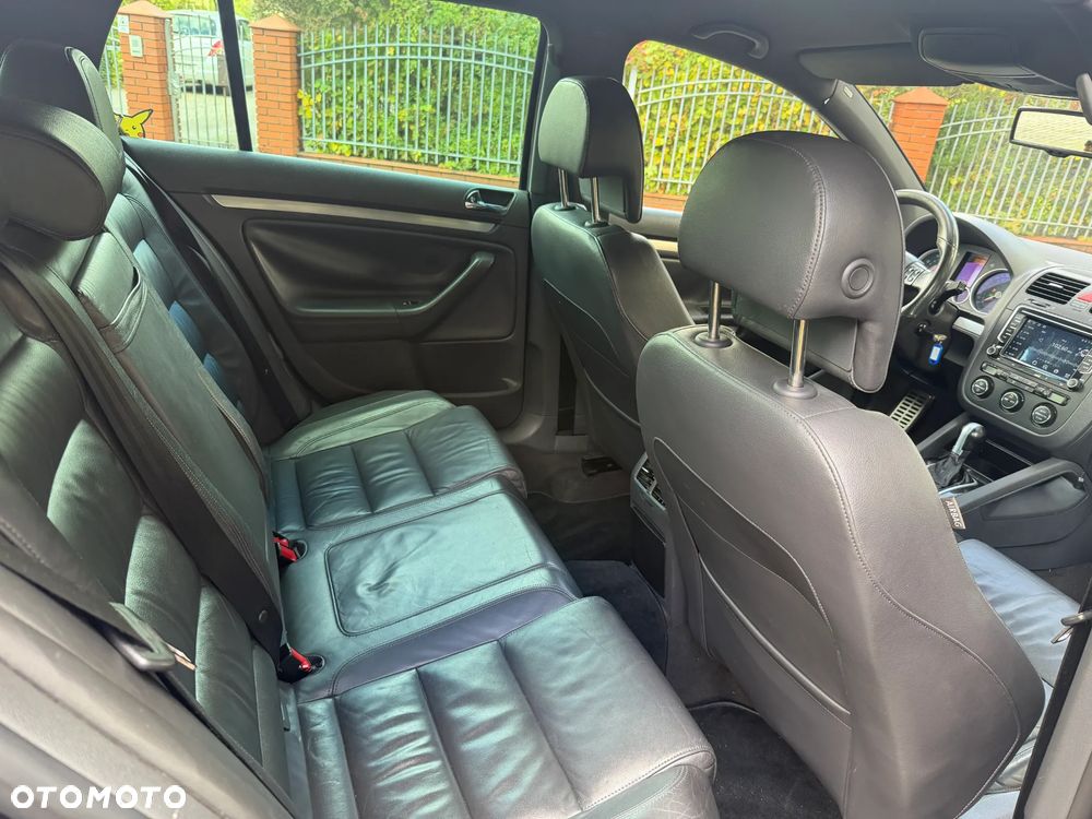 Volkswagen Golf - 26
