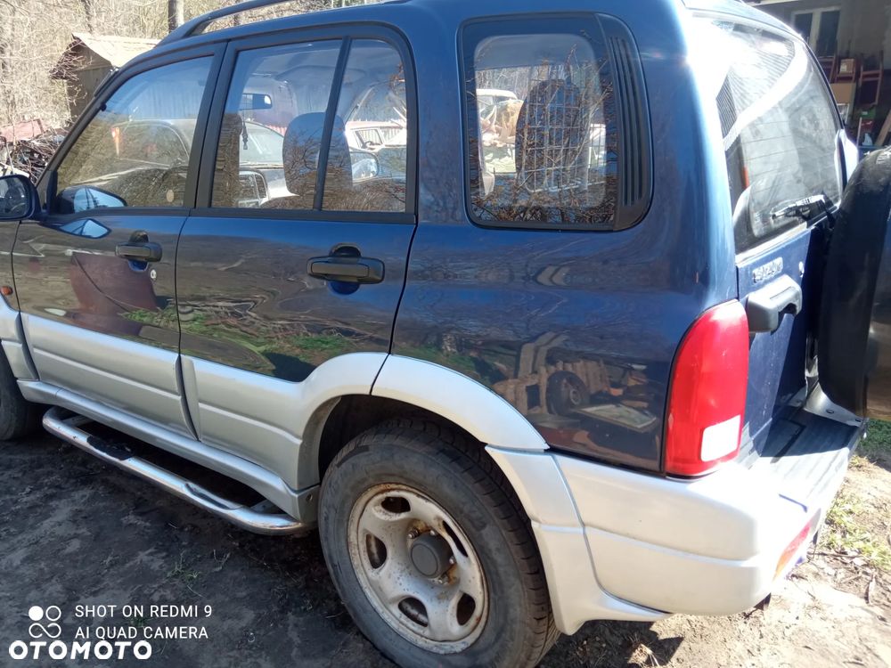 Suzuki Grand Vitara 2.0 - 11
