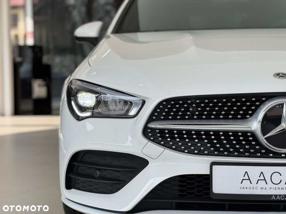 Mercedes-Benz CLA - 40