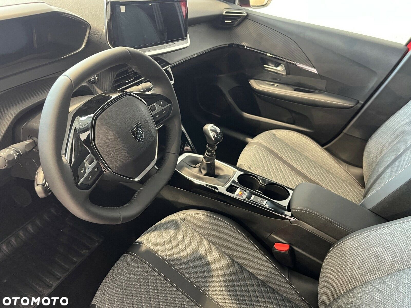 Peugeot 208 1.2 PureTech Allure S&S - 7