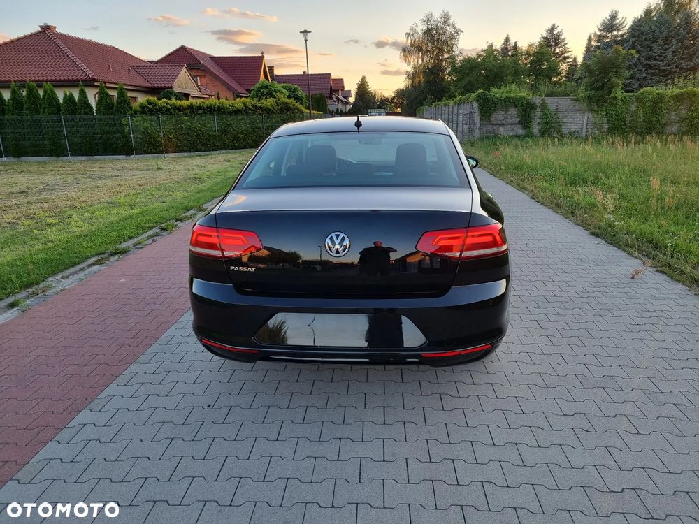 Volkswagen Passat 2.0 TDI SCR DSG Comfortline - 6