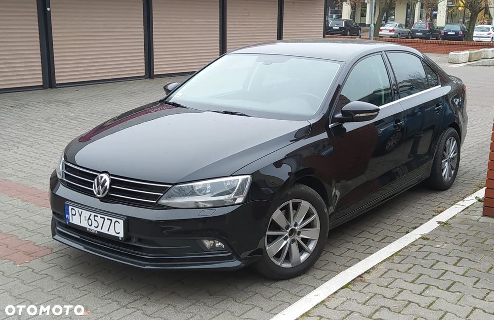 Volkswagen Jetta - 2