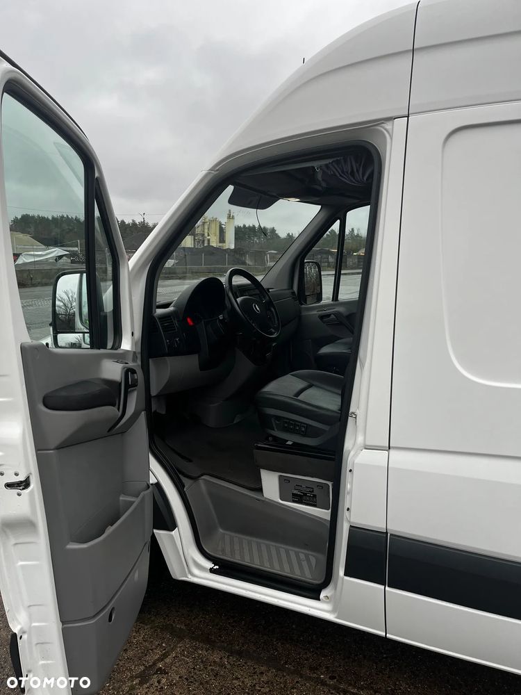 Volkswagen Crafter - 13